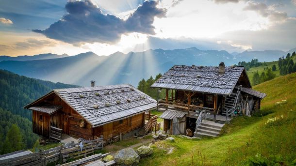 Alm im Gsiesertal im Sommer